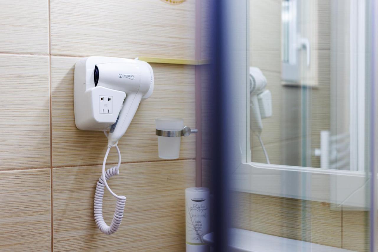 Hotel Central - Băile Olăneşti エクステリア 写真