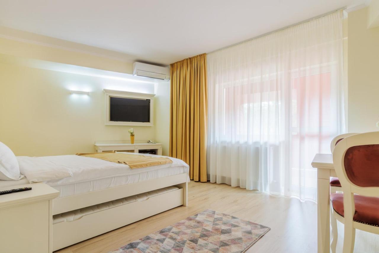 Hotel Central - Băile Olăneşti エクステリア 写真