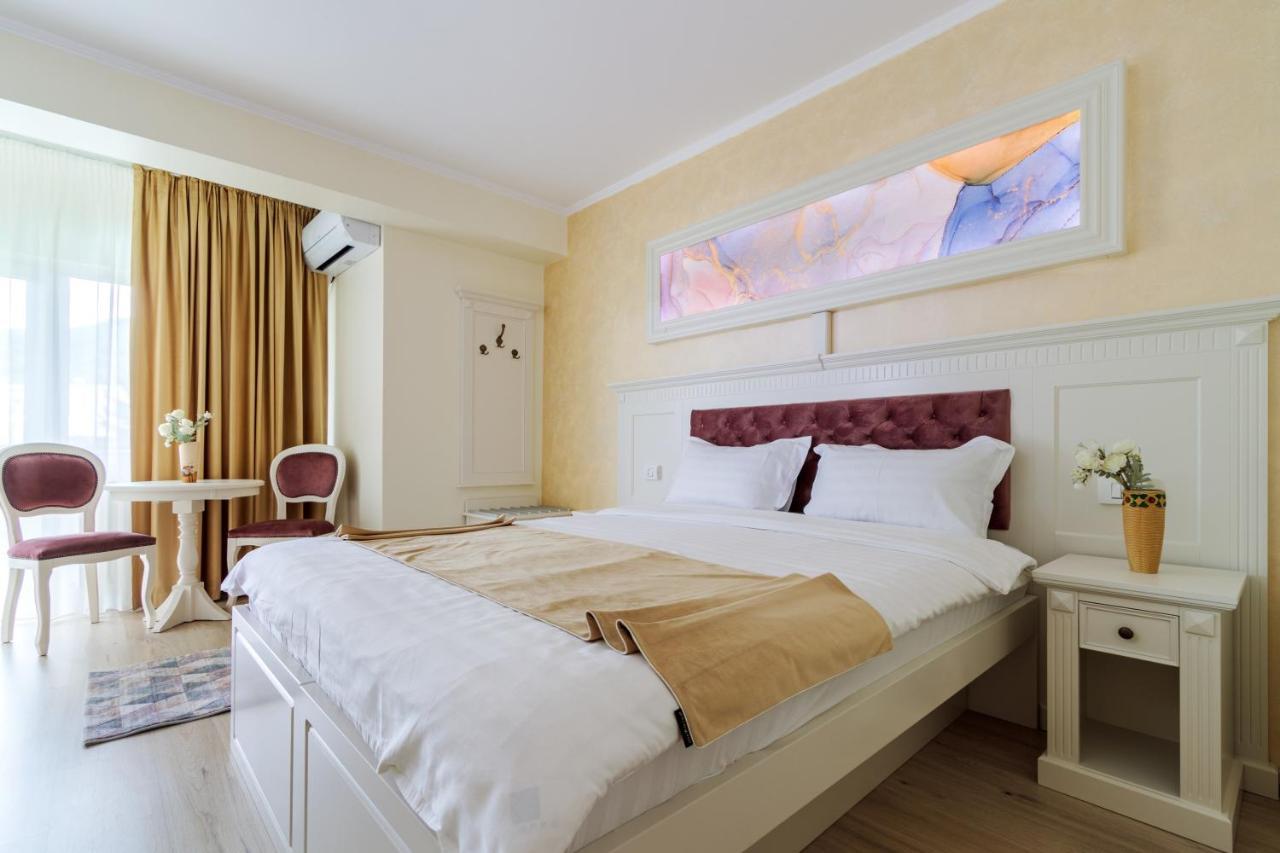 Hotel Central - Băile Olăneşti エクステリア 写真
