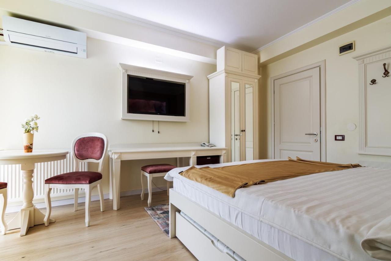 Hotel Central - Băile Olăneşti エクステリア 写真