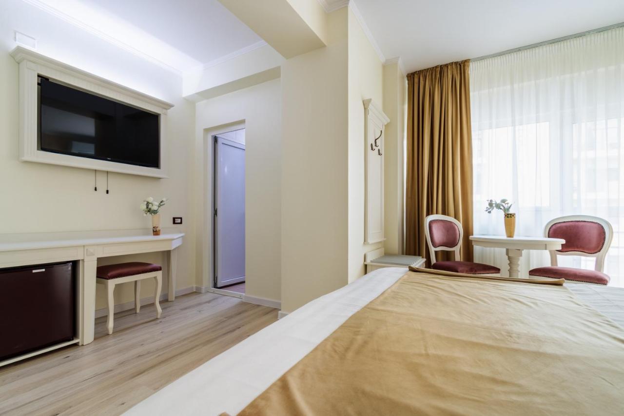 Hotel Central - Băile Olăneşti エクステリア 写真