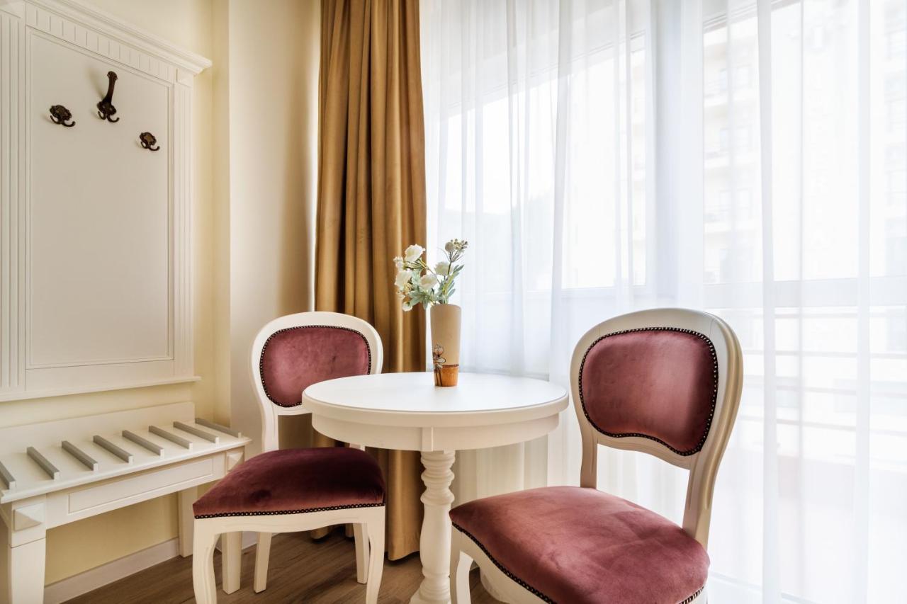 Hotel Central - Băile Olăneşti エクステリア 写真