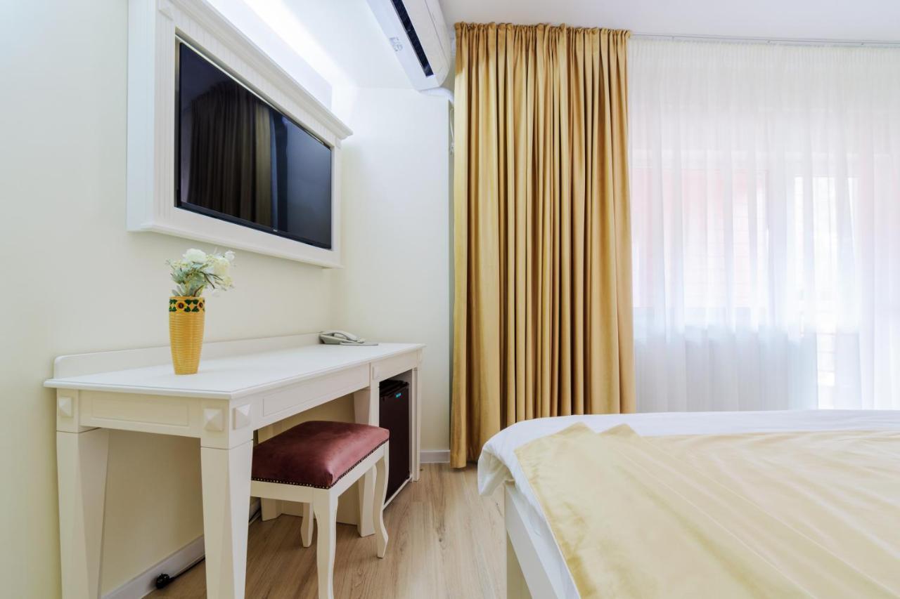 Hotel Central - Băile Olăneşti エクステリア 写真