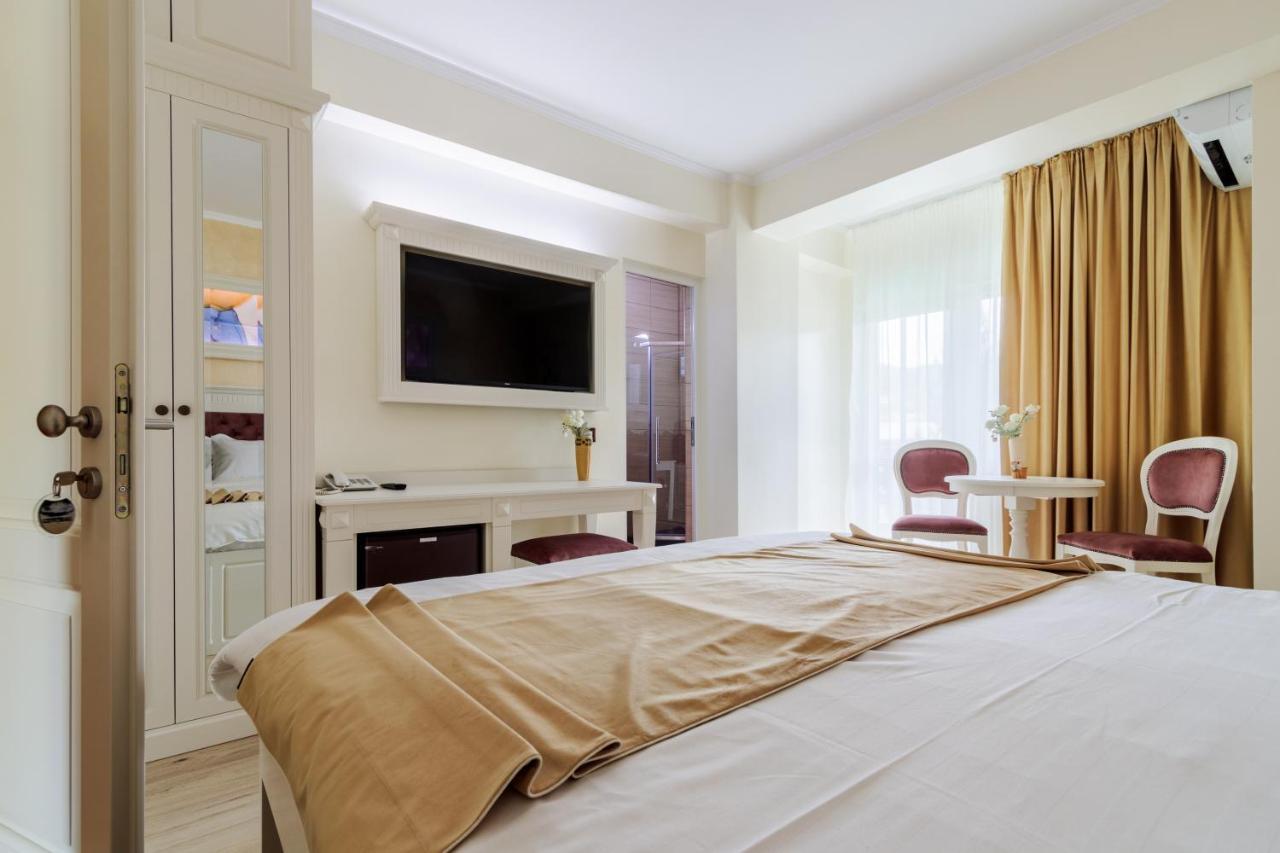 Hotel Central - Băile Olăneşti エクステリア 写真