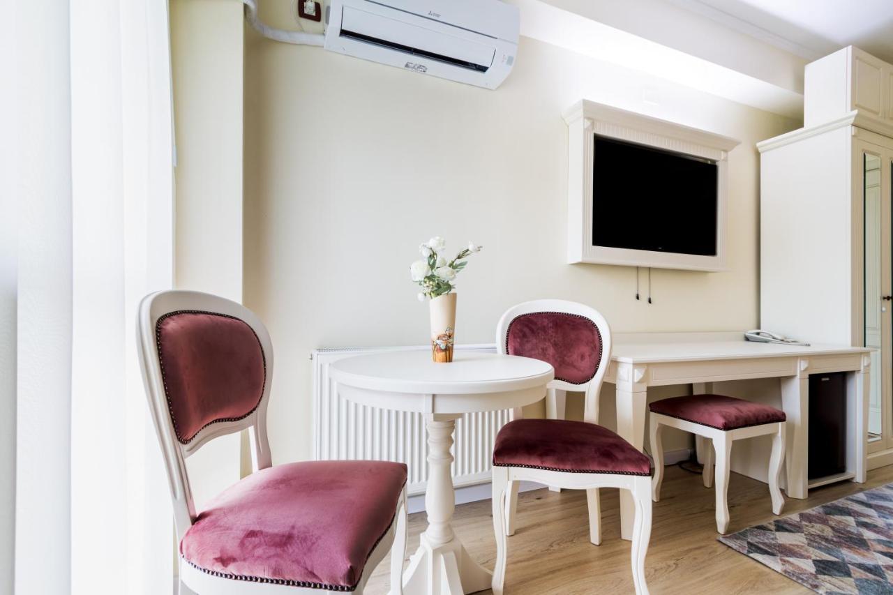 Hotel Central - Băile Olăneşti エクステリア 写真