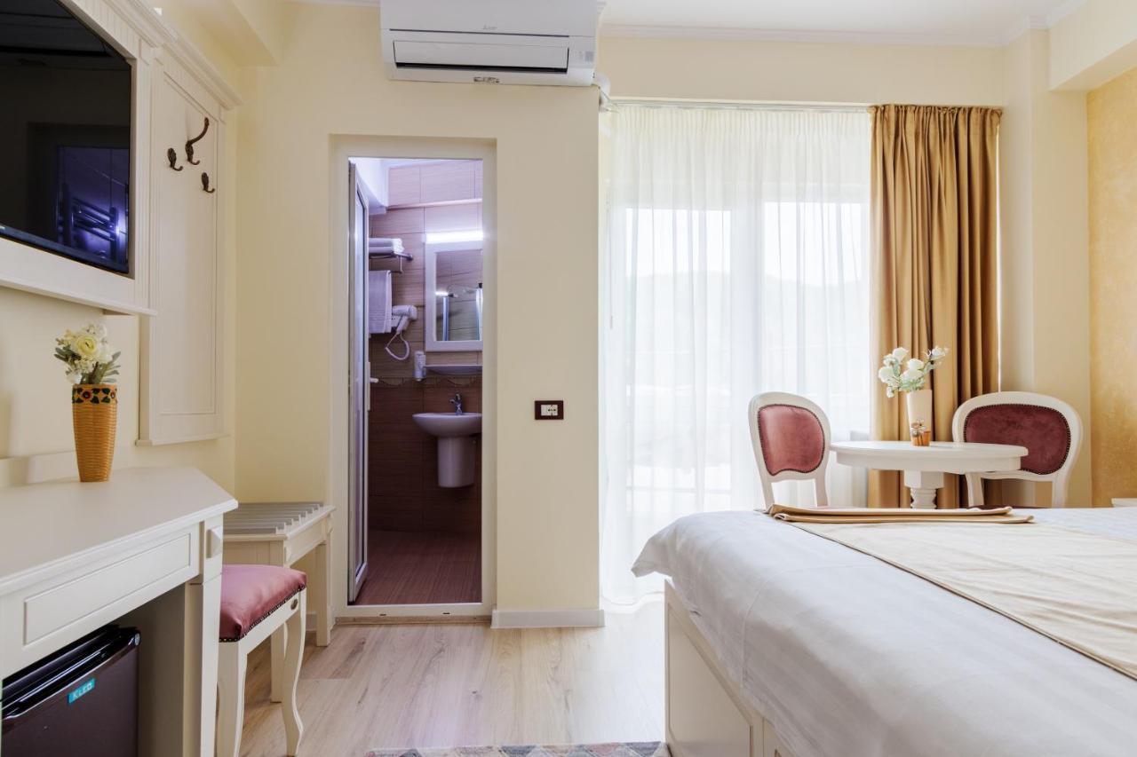 Hotel Central - Băile Olăneşti エクステリア 写真