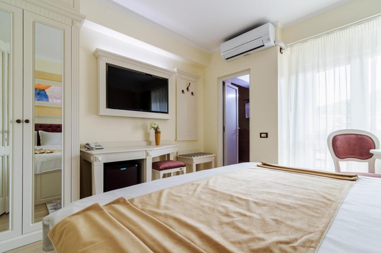 Hotel Central - Băile Olăneşti エクステリア 写真