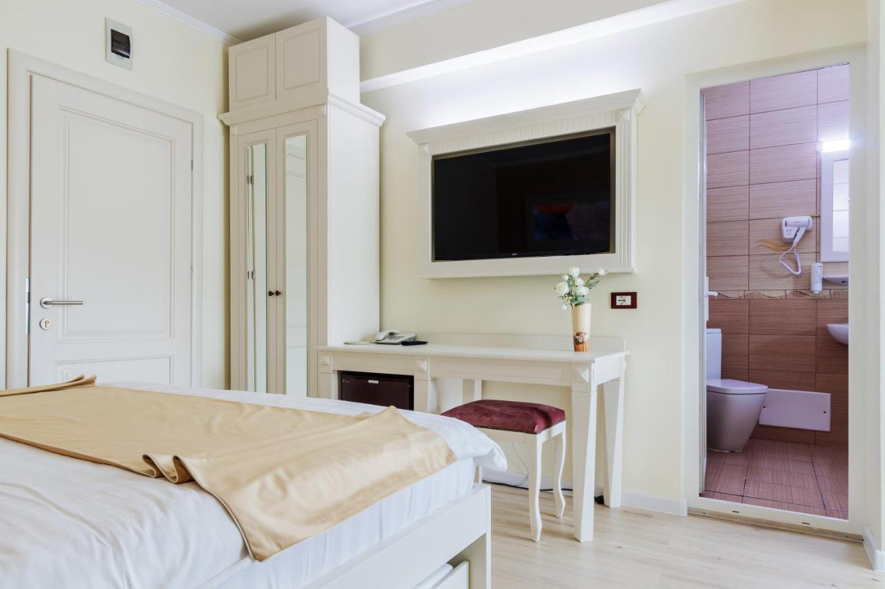 Hotel Central - Băile Olăneşti エクステリア 写真