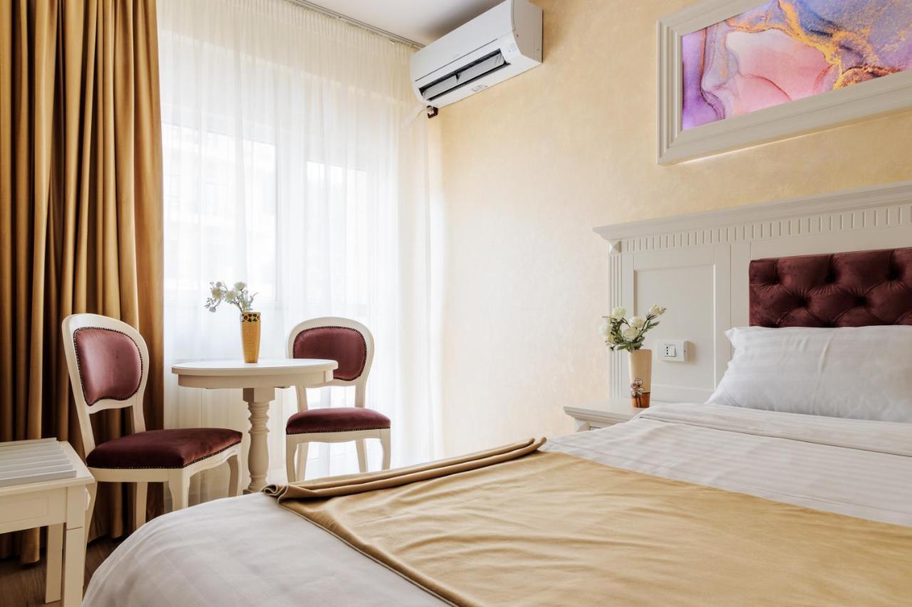 Hotel Central - Băile Olăneşti エクステリア 写真