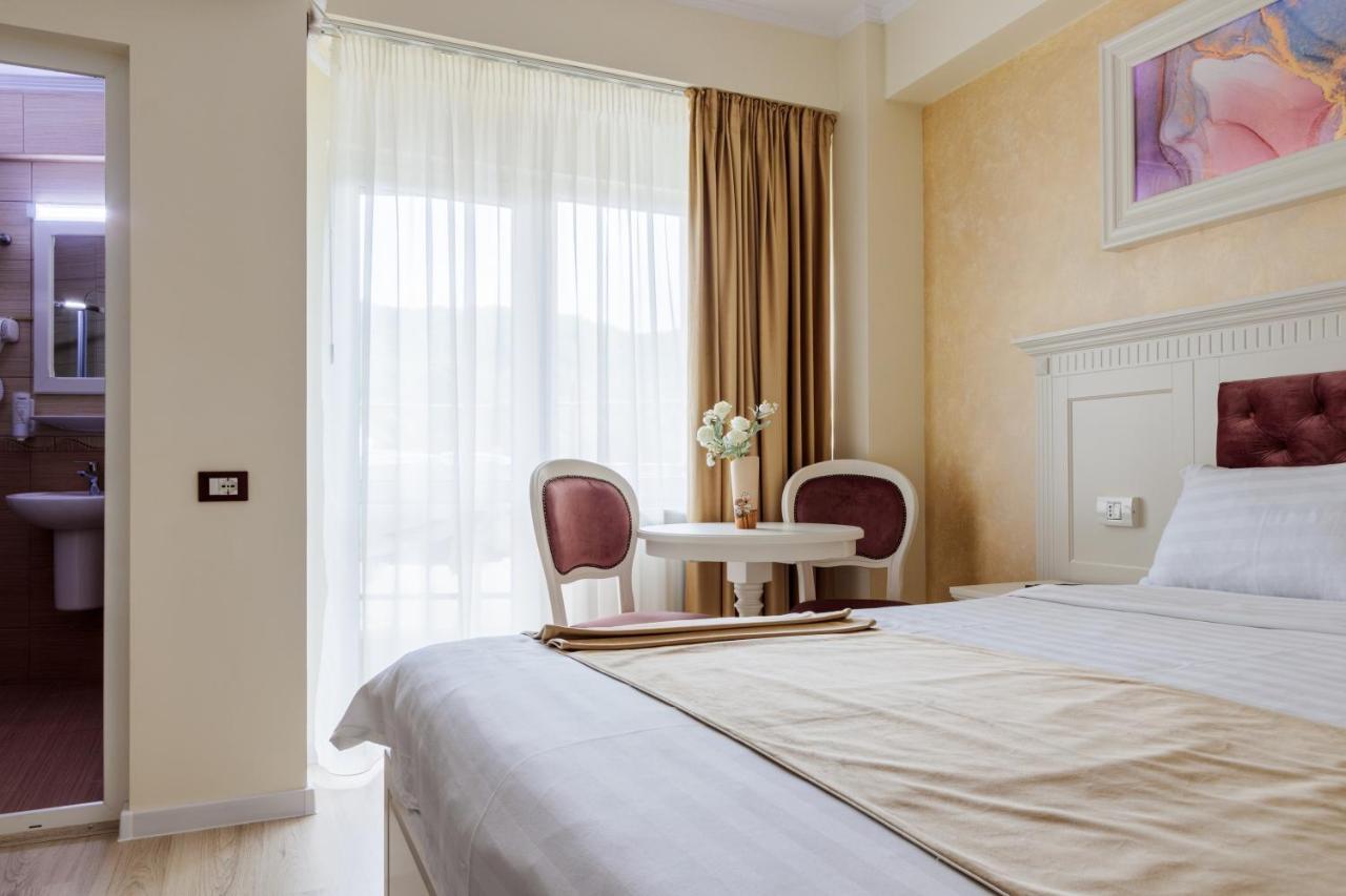 Hotel Central - Băile Olăneşti エクステリア 写真