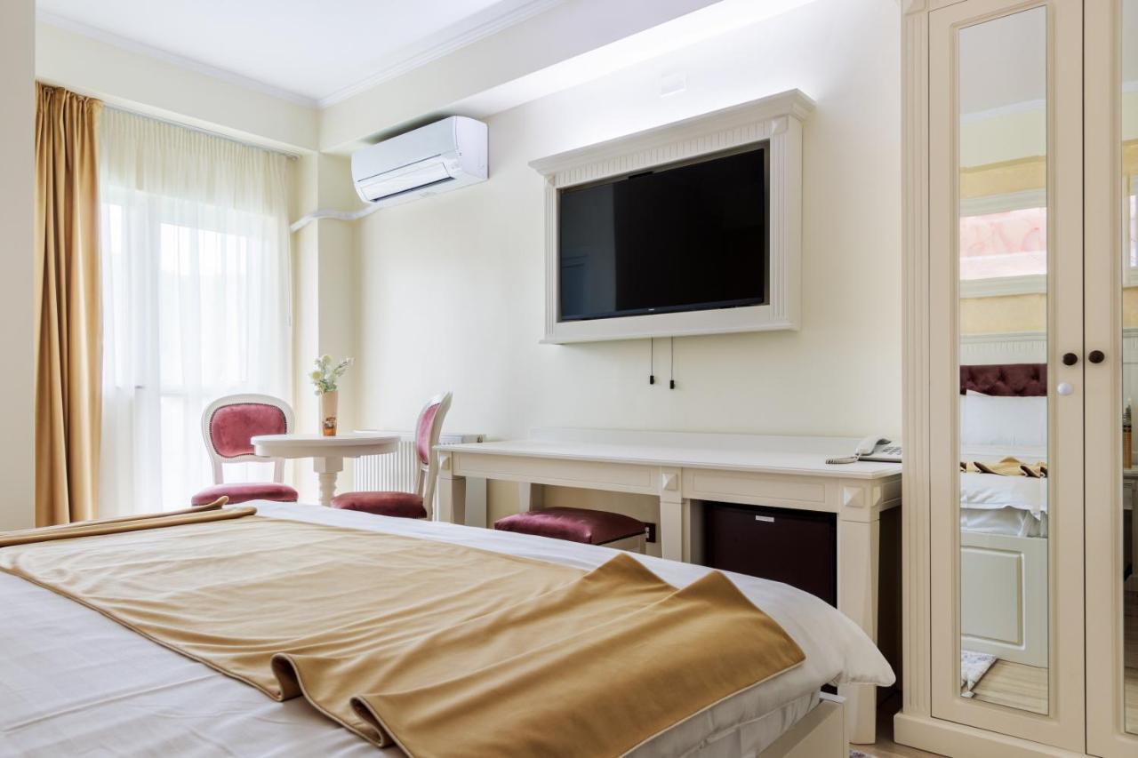 Hotel Central - Băile Olăneşti エクステリア 写真